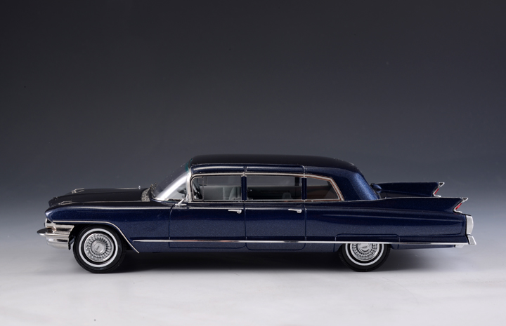 GLM121502 Cadillac Fleetwood 75 Limousine 1951 Blue B.jpg