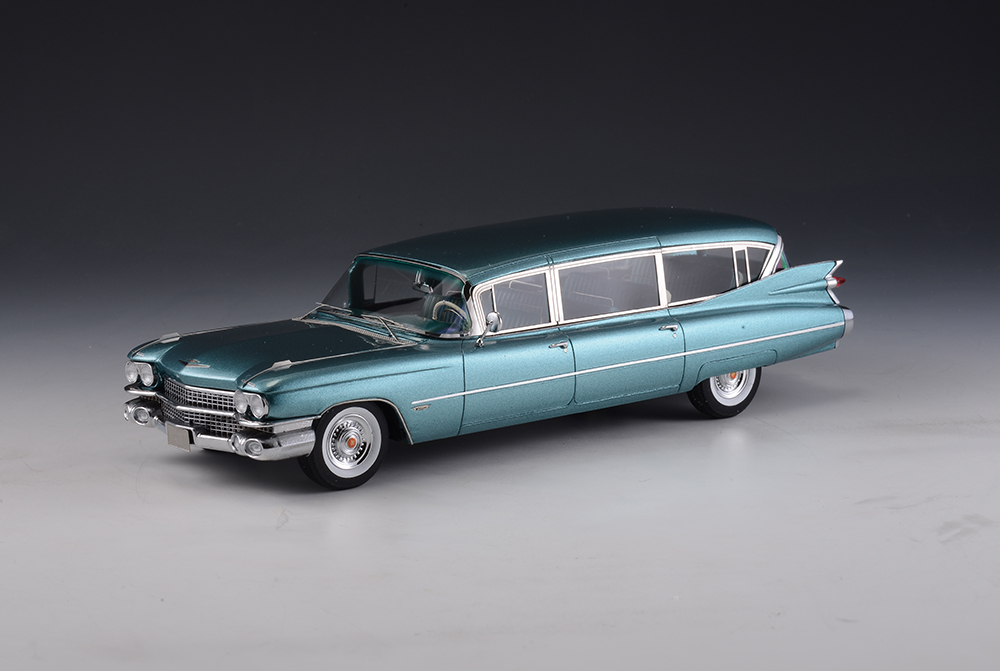 1959 Cadillac Superior Station Wagon Blue.JPG