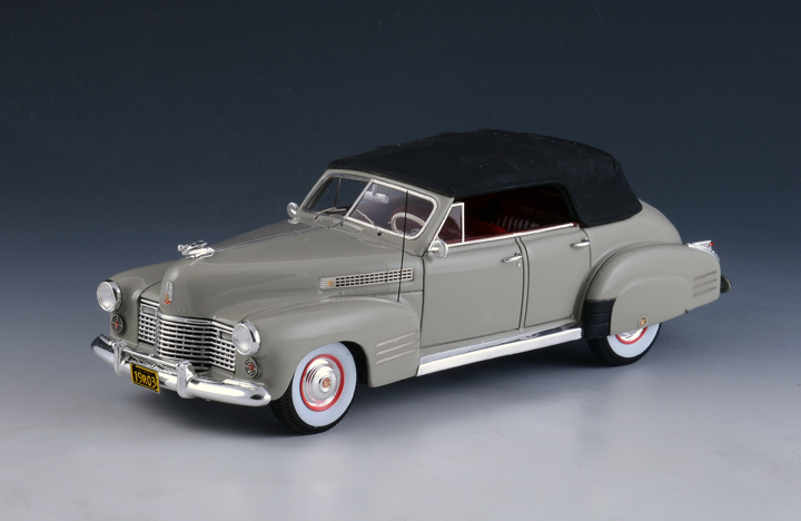 1/43 1941 Cadillac Series 62 Sedan Convertible Closed roof Light gray 