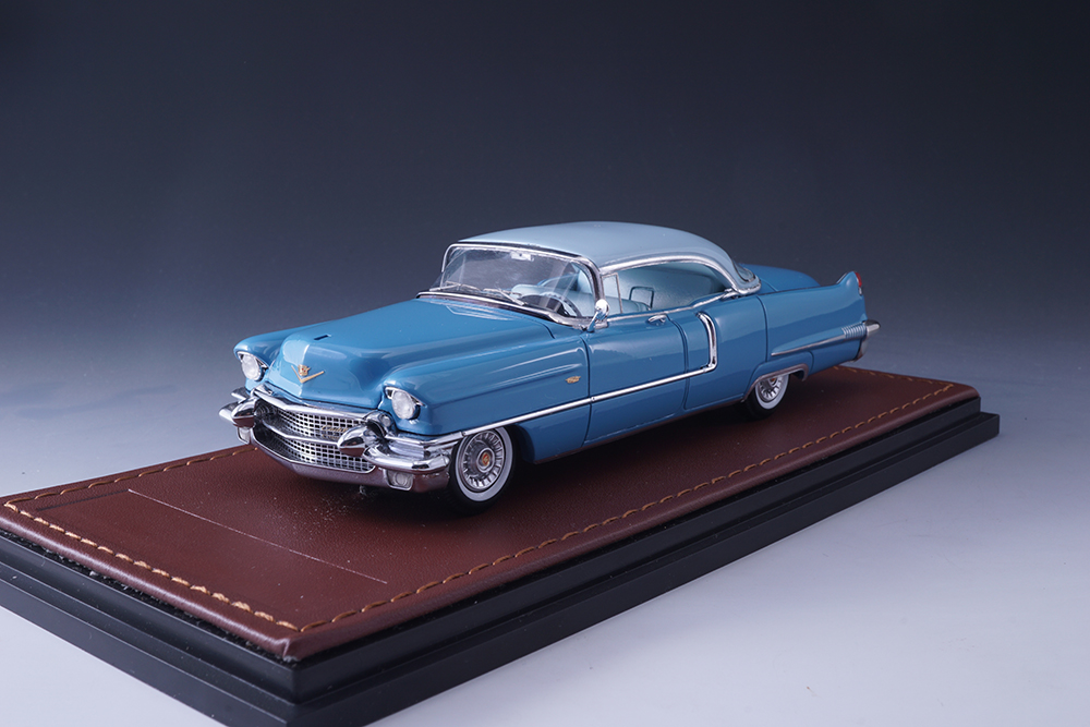 1/43 1956 Cadillac Sedan de Ville 2-Tone Blue