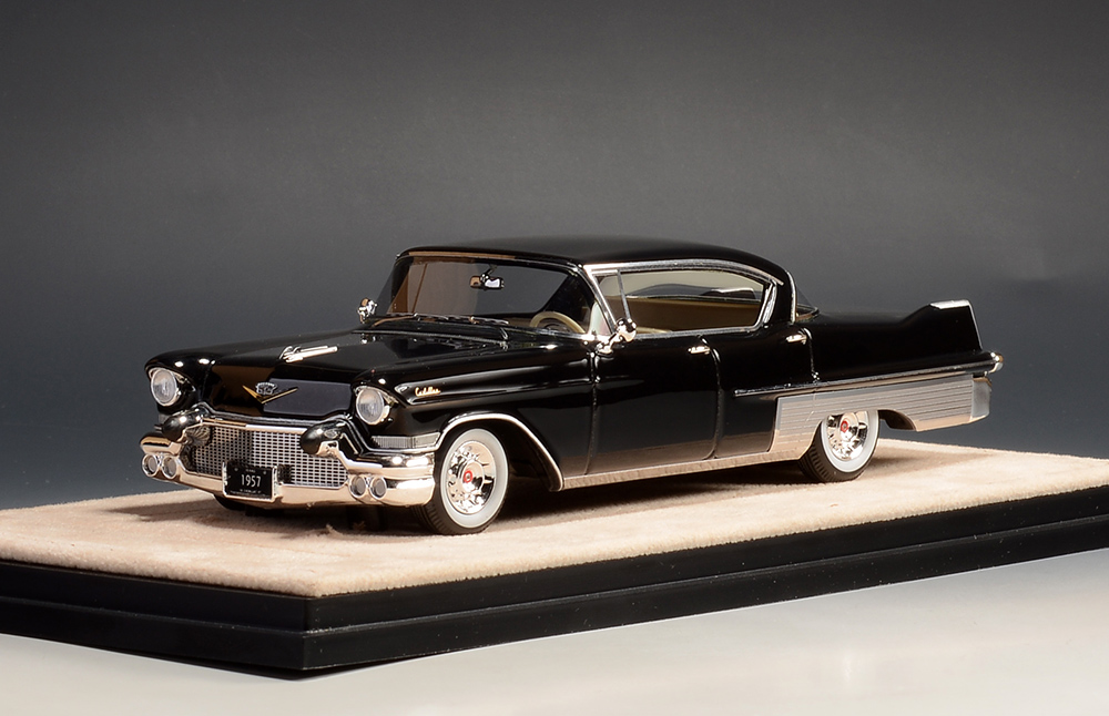 1/43 STM57203 1957 Cadillac Fleetwood Sixty Special Black
