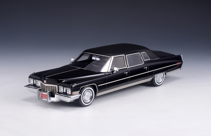 1/43 Cadillac Series 75 Limousine 1972 Black