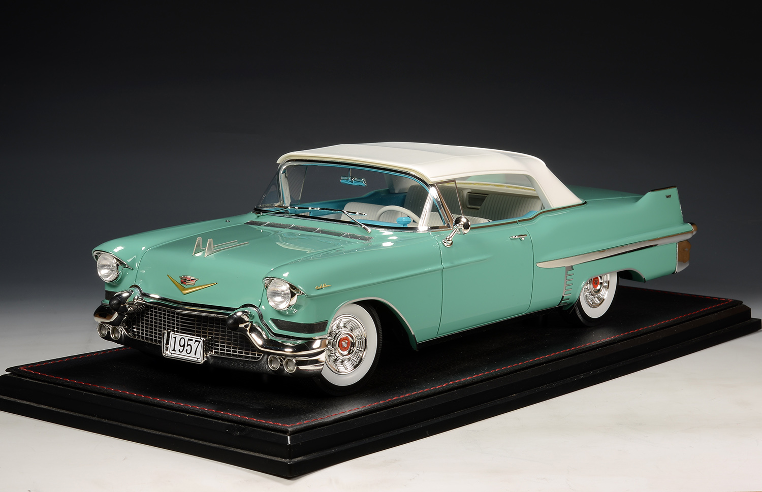 1/18 STM1957304 1957 Cadillac Series 62 Convertible Closed roof Thebes Green Metallic