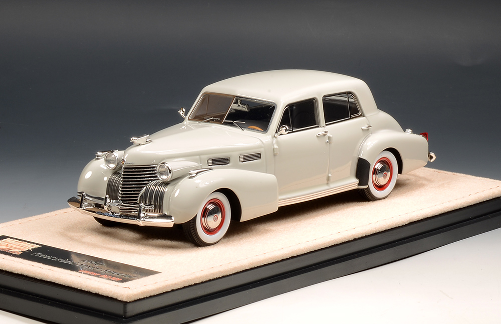 1:43 STM40204 1940 Cadillac Fleetwood Sixty Special Gray
