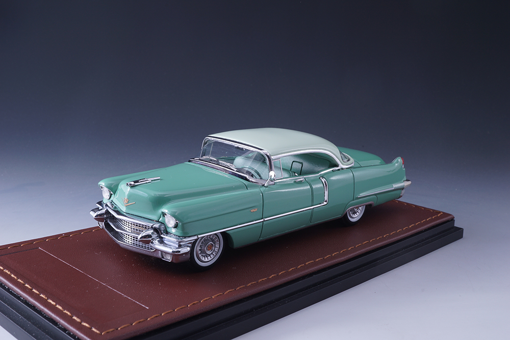 1/43 1956 Cadillac Sedan de Ville 2-Tone Green