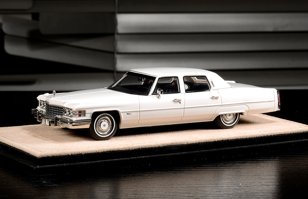 STM74201 1974 Cadillac Fleetwood Brougham White