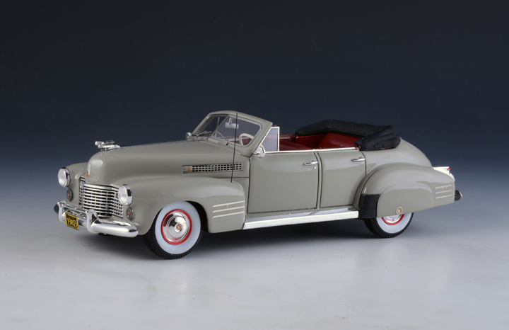 1/43 1941 Cadillac Series 62 Sedan Convertible Open roof Light gray 