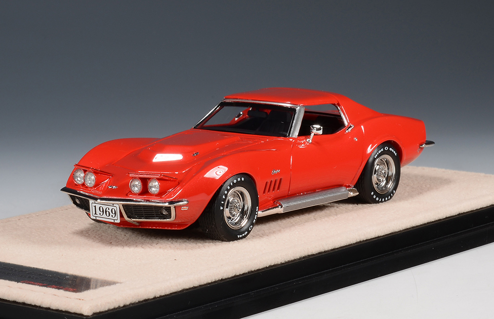 1/43 STM690004 1969 Chevrolet Corvette L88 Coupe Open Headlight/Closed Roof Monza Red
