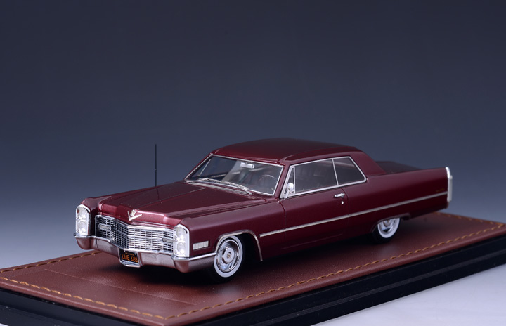 1/43 Cadillac Coupe de Ville 1966 Red