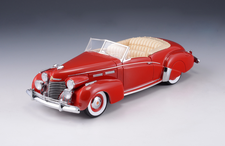 1/43 Cadillac Series 62 Victoria Cabriolet Open 1940 Red