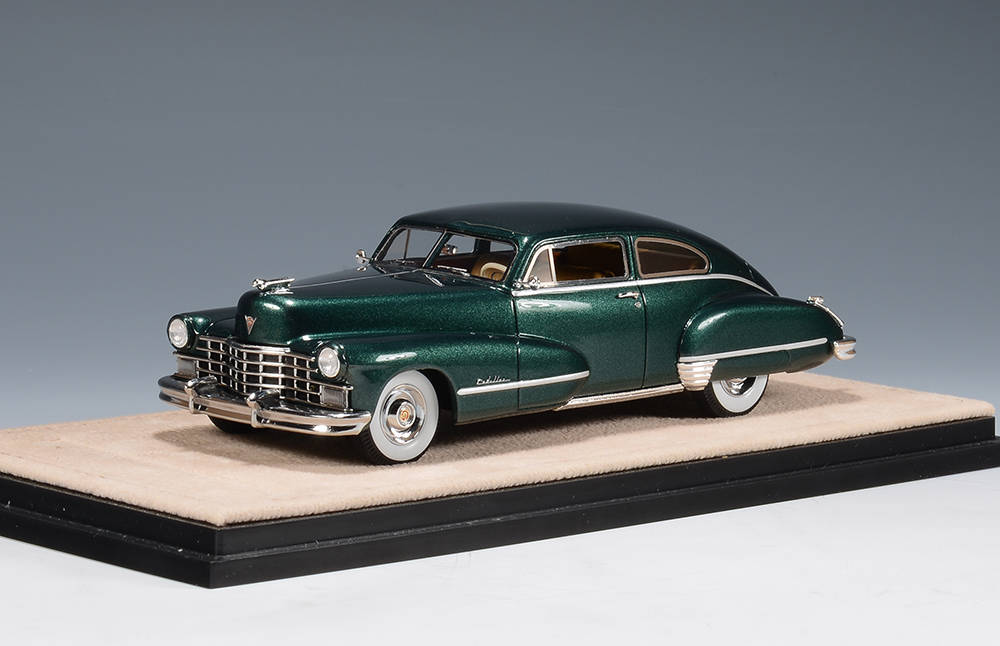1/43 STM47403 1947 Cadillac Series 62 Club Coupe Green Metallic