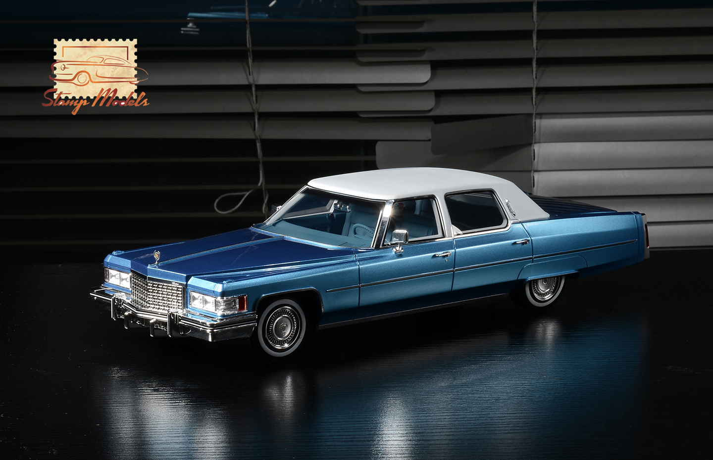 STM1976201 1976 Cadillac Fleetwood Sixty Special Brougham 1/18 Scale